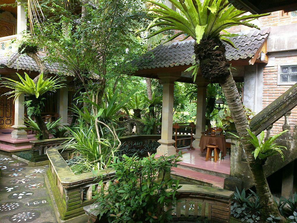 Ketut'S Place Bed & Breakfast Ubud Hotel Exterior photo