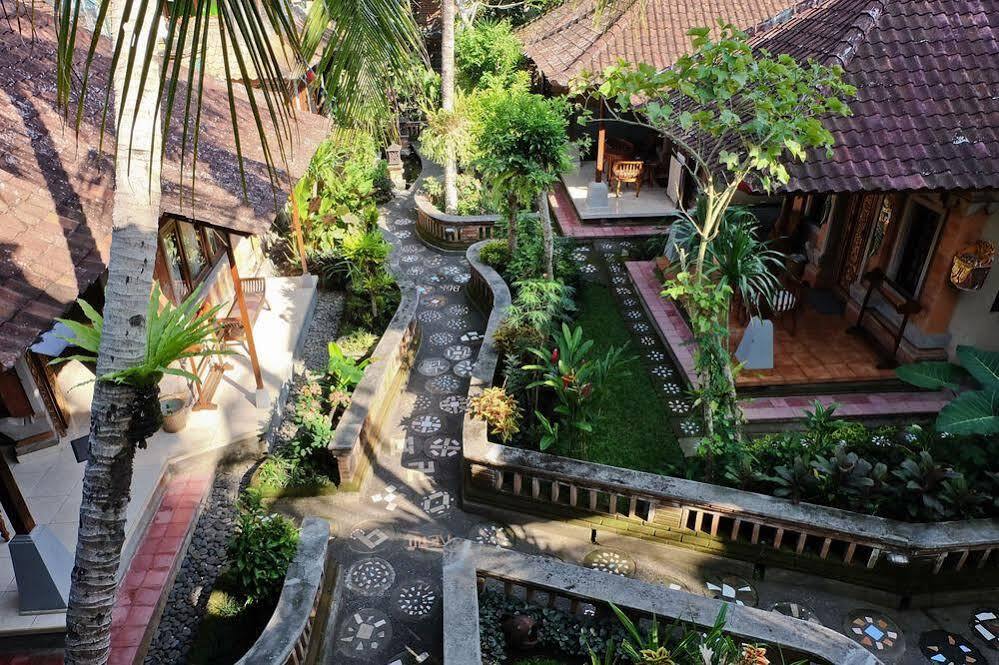 Ketut'S Place Bed & Breakfast Ubud Hotel Exterior photo